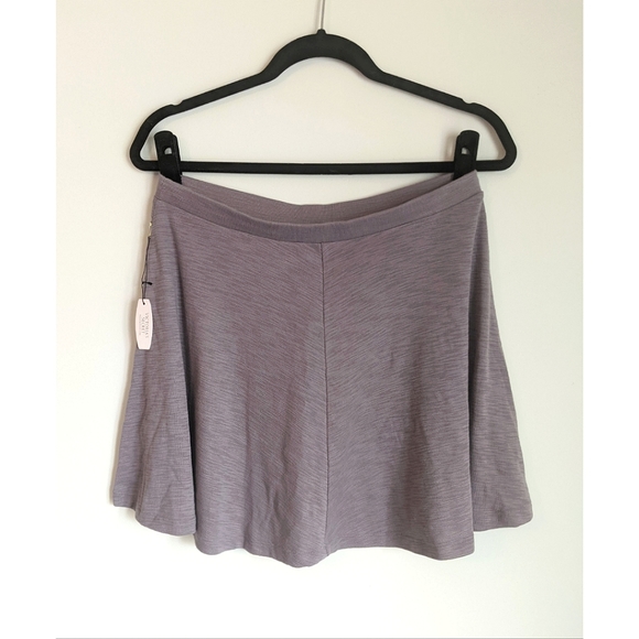 ❇️NWT❇️ VS A-Line Skirt - Picture 1 of 4